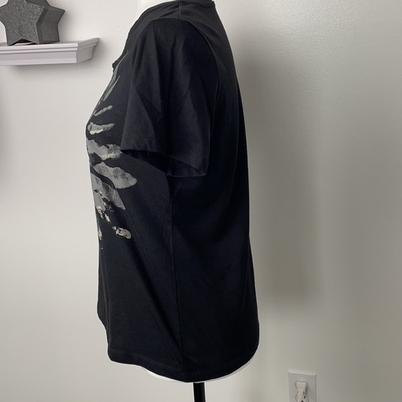 CARROLL REED Black T-shirt With Large Floral Design - Picture 3 of 12